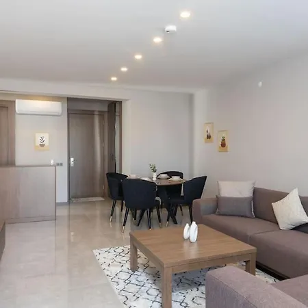 Appartement Havuzlu Apartta Balkonlu Ev Konforu