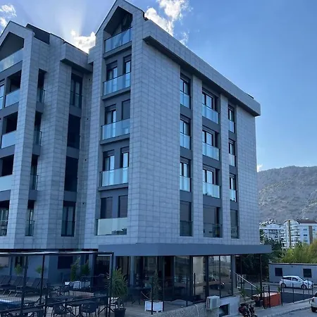 Appartement Havuzlu Apartta Balkonlu Ev Konforu