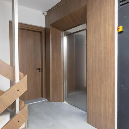 Havuzlu Apartta Balkonlu Ev Konforu Appartement Antalya